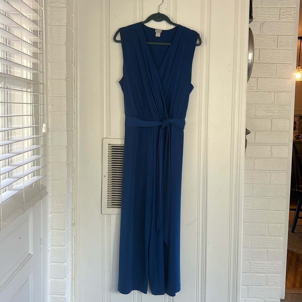 Chicos Women’s Royal Blue V-Neck Sleeveless Belted Jumpsuit size 3 (U.S. 16/18)